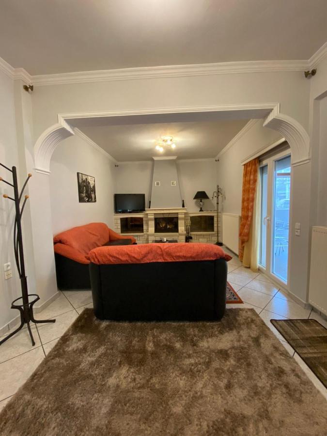 Sitara'S House Apartment Karpenisi Bagian luar foto