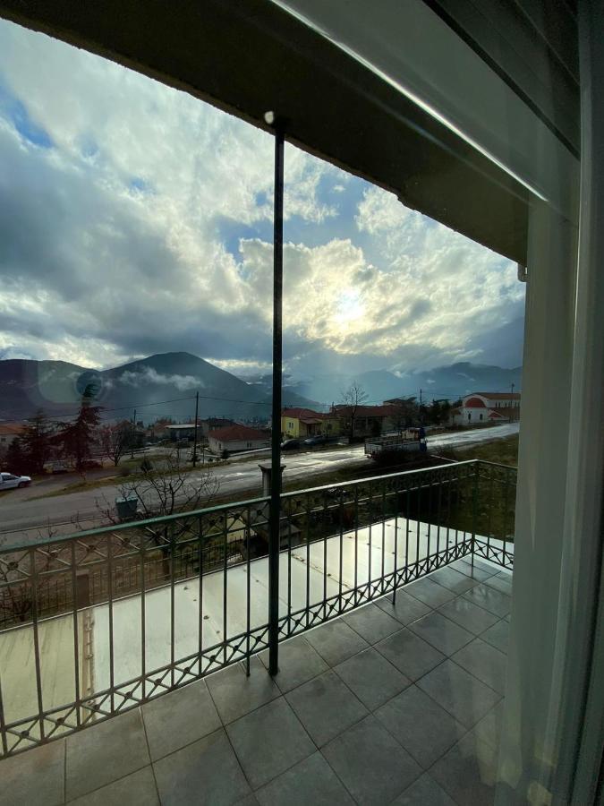 Sitara'S House Apartment Karpenisi Bagian luar foto